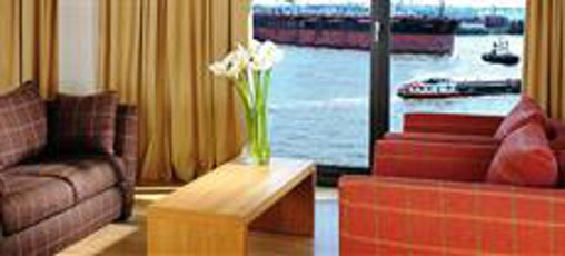 Urlaub im 5 Sterne Hotel Clipper Boardinghouse Elb Lodge in Hamburg Altona am Hafen Ausgezeichnet 8,6 Hotelbewertung